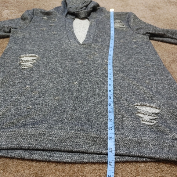 Fashionnova Cut out sweater - Picture 7 of 8